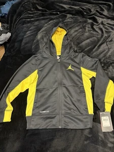 Jordan Therma Fit Sweater - Size 8-10 - Black & Yellow - Picture 1 of 5