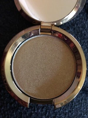 Becca  Topaz Flashes Gilt Highlighter - Image 1 of 3