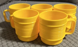 Rubbermaid Vintage Stackable Yellow Cups Mugs Ribbed 3819 Lot 5 - Picture 1 of 3