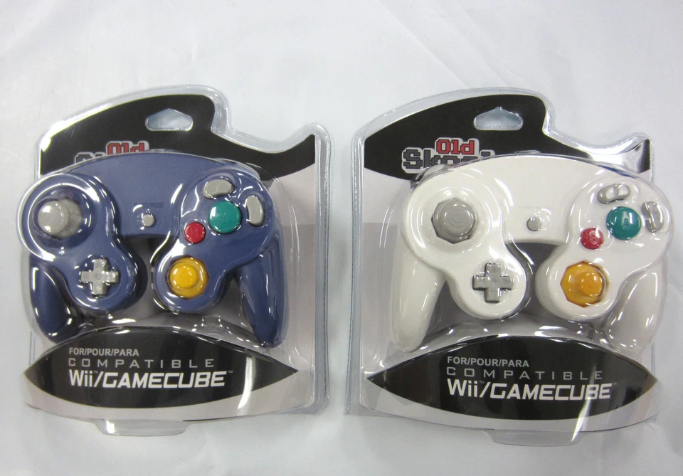 Old Skool Indigo & White Wired Dual Analog Controller Set for Game Cube and Wii - Image 1 of 1