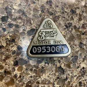 Oldtimer Buick Motor Div. Metall Mitarbeiterausweis Anstecker Pin - Bild 1 von 2