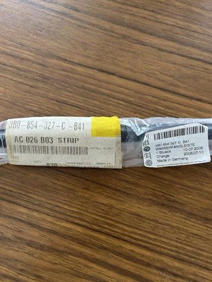 OEM Volkswagen Passat 1998-2005 Drivers Left Windshield trim 3B0854327C Genuine - Image 1 of 4