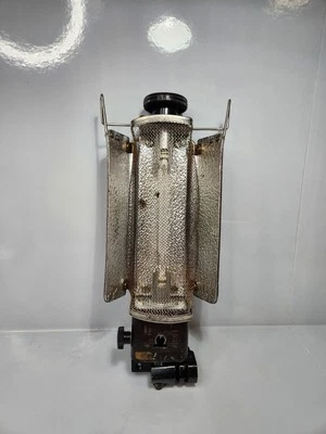 Lowel Tota Light Tungsten Flood Photography Studio Light With Screen FP4 - Image 1 of 4