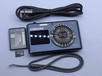 三星 DualView DV150F 1600 万像素数码相机 — 第 1/4 张图片