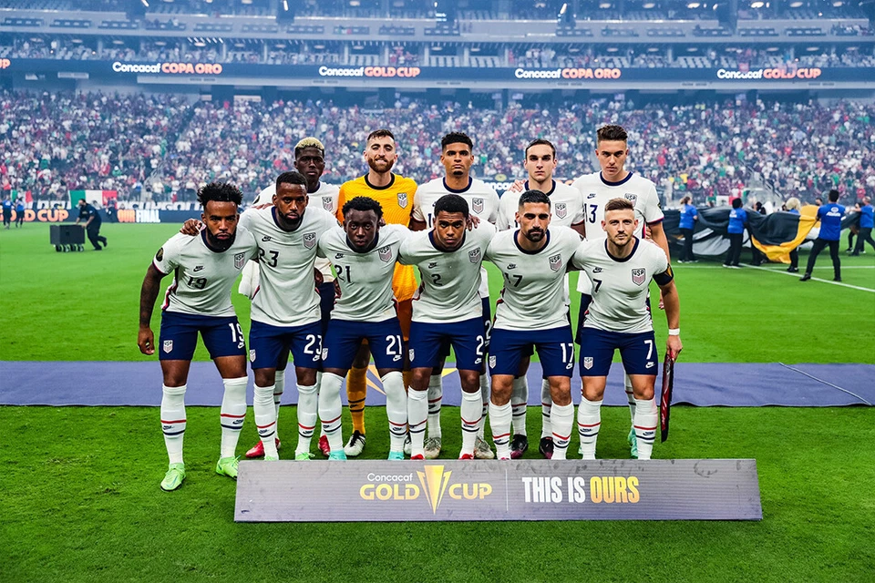 Fútbol Campeonato Oro 2021 Equipo EE. UU. Arte de Pared Decoración del Hogar - PÓSTER 20x30 Foto 1 de 4