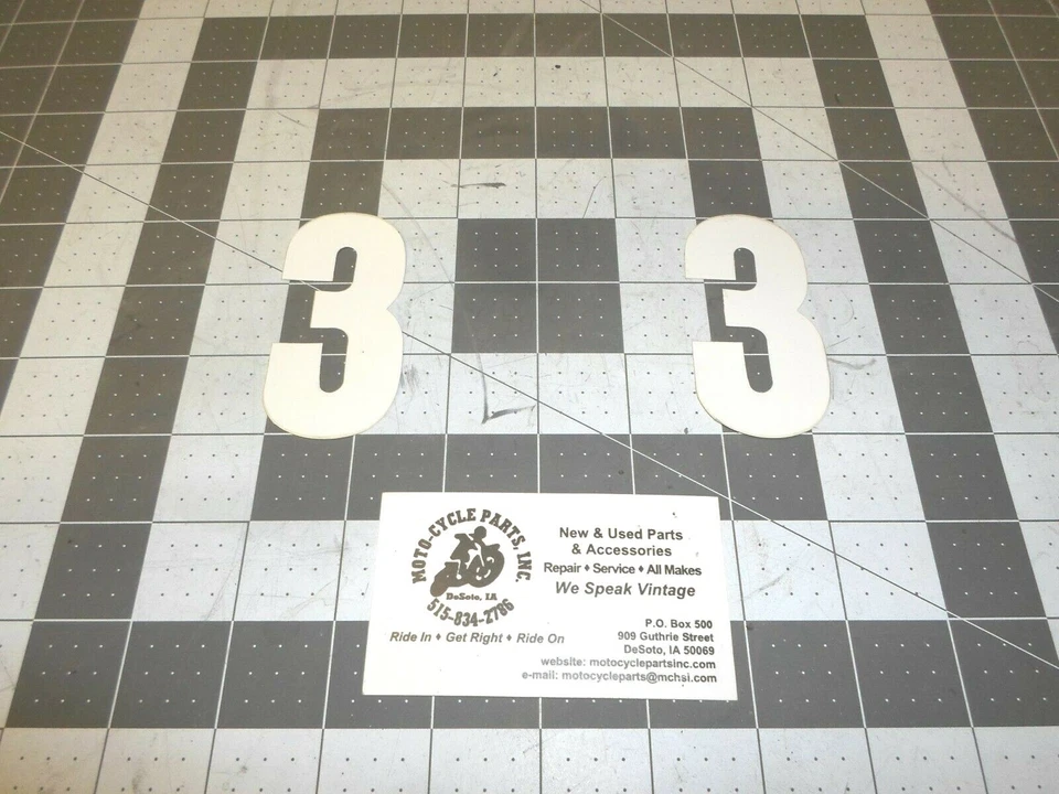 3 号贴纸 3 英寸白色乙烯基 2 数量比赛评分免运费 — 第 1/1 张图片