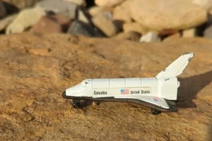 VTG 1981 Diecast Space Shuttle Columbia Pencil Sharpener NASA  Hong Kong #18279 - Picture 1 of 18