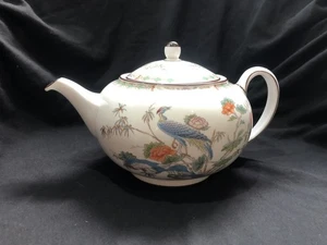 Wedgwood Kutani Crane Large Teapot R4464 Bone China England Oriental Bird Floral - Picture 1 of 5