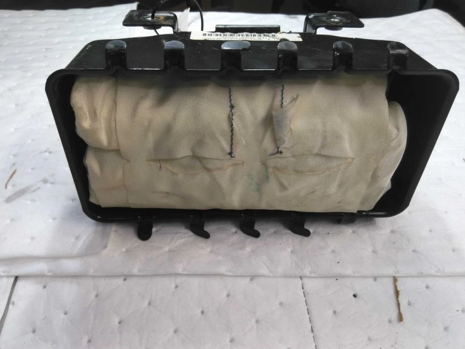 Tablero de pasajeros con bolsa de aire para camioneta Ford E350 572477 09-19 21-22 Foto 1 de 4