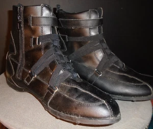 Mademoiselle Reißverschluss und Designer Träger hinten Gr. 9 - Bild 1 von 1