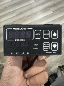 Watlow 989A-20CC-AARG Temperature/Process Controller - Picture 1 of 6
