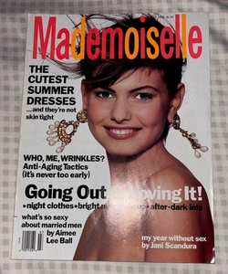 MADEMOISELLE Magazine JULY, 1990 Cover:Elizabeth McGovern.EXCELLENT Cond! 164Pgs - Picture 1 of 18