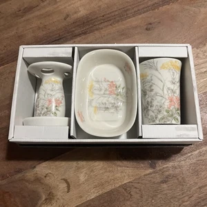 Takahashi San Francisco Soft Flower Porcelain NEW WITH BOX - Picture 1 of 22