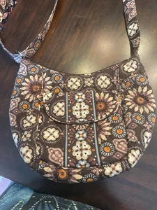 Vera Bradley Bandolera Hobo Cartera Cañón Marrón Floral Excelente Estado - Imagen 1 de 5