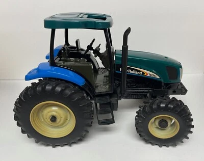 New Holland TS135 A Tractor ERTL Unique Green and Blue 1/16 - Image 1 of 4