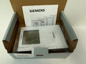 SIEMENS QMX3.P44 T/RH SENSOR AND ROOM UNIT WHITE NEW OPEN BOX - Picture 1 of 7
