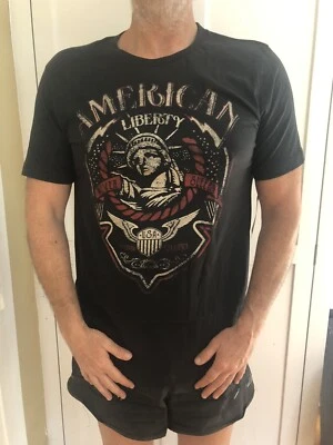 Men’s Statue of Liberty Graphic   T-Shirt Crew Neck Logo  MULTIPLE SIZES - Imagem 1 de 3