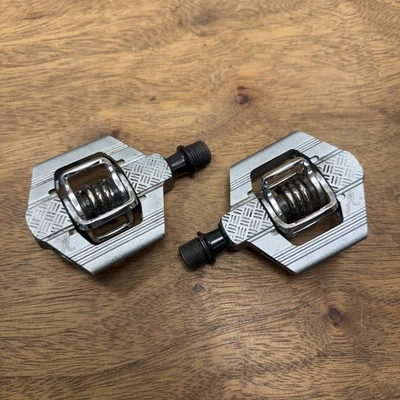 Crank Brothers Candy 2 Pedales Doble Cara Sin Clip Aluminio 9/16" Gris Foto 1 de 4