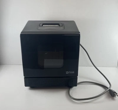 iWave Cube IW600BLK Mini Portable Microwave Oven 600W .3 Cu Ft. W/ Rack - Image 1 of 4