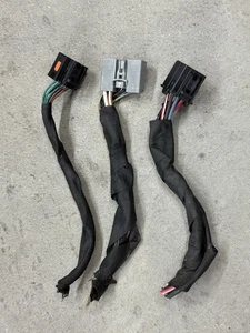 2010-15 Cadillac SRX Tailgate Liftgate Door Control Module Wiring Plugs Pigtails - Picture 1 of 3