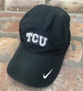 Cappello Nike TCU HORNED FROGS Featherlight Dri-FIT - Unisex OSFA Regolabile - Nero - Foto 1 di 3