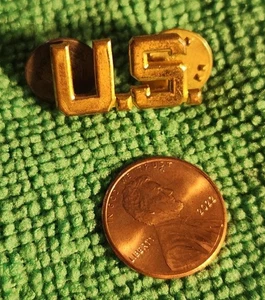 PIN PEQUEÑO MILITAR TONO DORADO EE. UU. BK #5 - Imagen 1 de 2