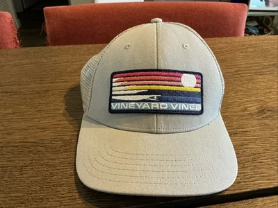 Sombrero de camionero de malla Vineyard Vines Foto 1 de 4
