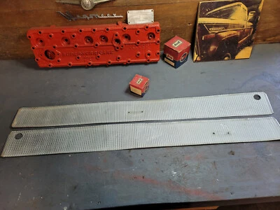 Jeep Super Wagoneer 1966-1969 "piel de tiburón" panel lateral de aluminio - puertas delanteras Foto 1 de 4