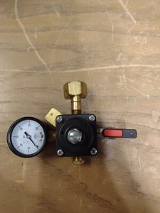 Used Cornelius CO2 Regulator w/ Gauge 857A PSI: MAX-2600 MIN-500 SB-1004-E11 - Picture 1 of 4