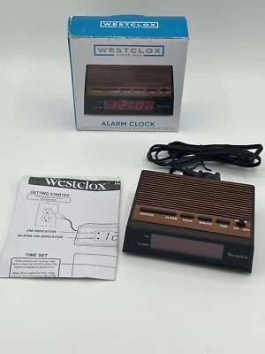 Westclox 22690 Reloj Despertador LED Retro Grano Madera, 0.6 Pulgadas Foto 1 de 4