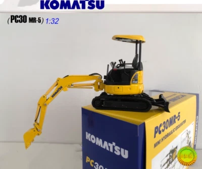 1:32 KOMATSU PC30MR-5 Excavator Construction Machine Equipment Diecast Model - Image 1 of 4