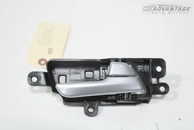 2017-2022 起亚 SPORTAGE 后侧室内门把手带支架 原始设备制造商 — 第 1/4 张图片
