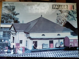 3 Gebäudebausätze/Zubehör H0- 2x Faller 1x Kibri (130972/B205/8327-NEU ! - Bild 1 von 2