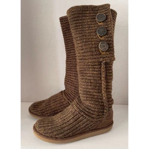 Stivali Ugg donna 8M Cardi maglia marrone al ginocchio 5819 bottoni pull on Australia - Foto 1 di 9