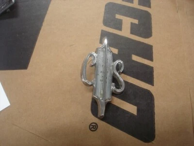 Oldsmobile Cutlass Supreme 442 1967 emblema de maletero # 7674522 original GM Foto 1 de 3