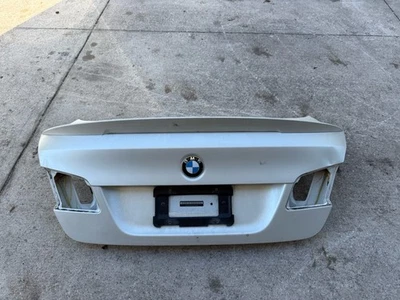 BMW F10 550i 535i 528i 2011-2016 sedán maletero blanco satinado envolvente - blanco alpino fabricante original Foto 1 de 3