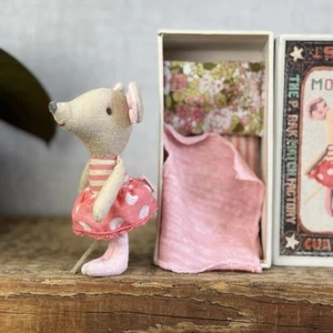 Maileg Retired Big Sister Mouse In Matchbox 2013 - Painted Nose, Red Mouth Rare - Bild 1 von 18