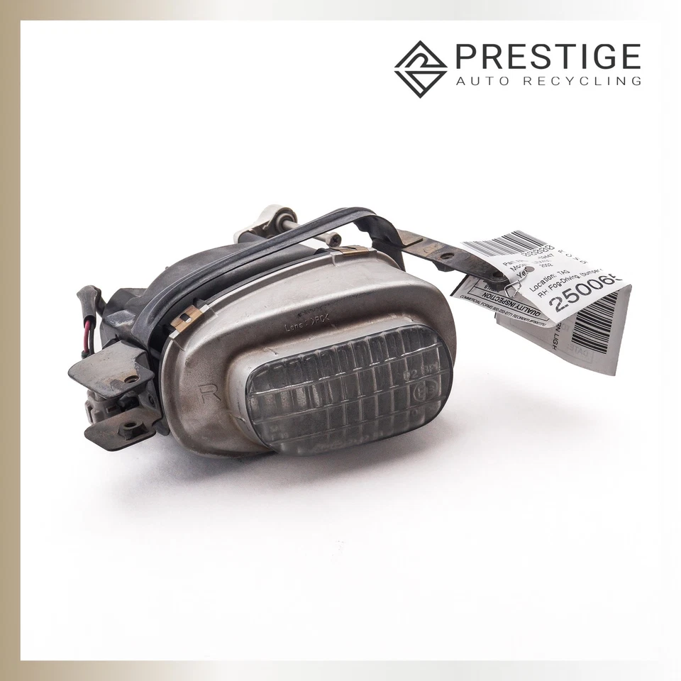 2002-2010 LEXUS SC430 Fog Light Bumper Fog Lamp Front Right 81211-24050 OEM - Image 1 of 4