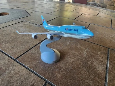 SCHABAK 1/500 KOREAN AIR AIRLINES BOEING 747-400 LANDING GEAR/STAND-GERMAN MADE - Image 1 of 4