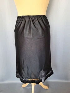 Bella gonna vintage anni '80 pizzo satinato nero taglia L FR42 US10 UK14 EU40 - Foto 1 di 3
