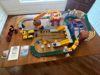 Big Lot of GeoTrax Grand Central Station L3133, Lift N Load Quarry L5888, Trains - Image 1 of 4