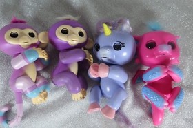 Fingerlings Interactive Baby Monkeys  Lot of 4 Battery Is Needed Tested