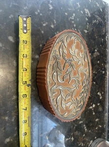 Vintage Ukrainian sewing / Jewelry Box and supplies - Picture 1 of 3