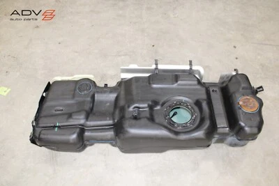 GMC Yukon 2005-2020 depósito de tanque de gasolina de 5,3 L con escudo térmico OEM Foto 1 de 4