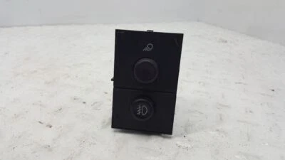 Interruptor luz antiniebla 15076588 03 AVALANCHE 1500 Foto 1 de 4