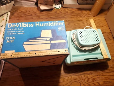 Vintage Devilbiss Model 250 Humidifier Cool Mist Turquoise Mint Green Vaporizer - Image 1 of 4