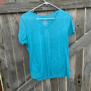 Athletic Works tshirt short sleeve v-neck size large - Picture 1 of 6