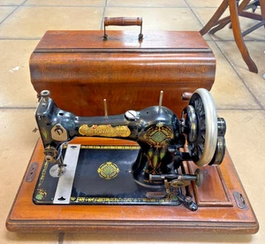 Vintage Jones The Royal Ruby Hand Crank Sewing Machine - Picture 1 of 15