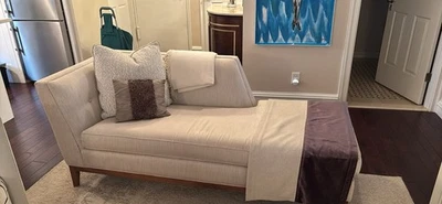 Sofá cama Jonathan Adler Danner: comodidad a medida. Excelente estado Foto 1 de 4