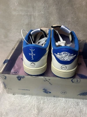 Tamanho 9.5 - Fragment Design x Travis Scott x Air Jordan 1 retrô OG SP vela baixa... - Imagem 1 de 4